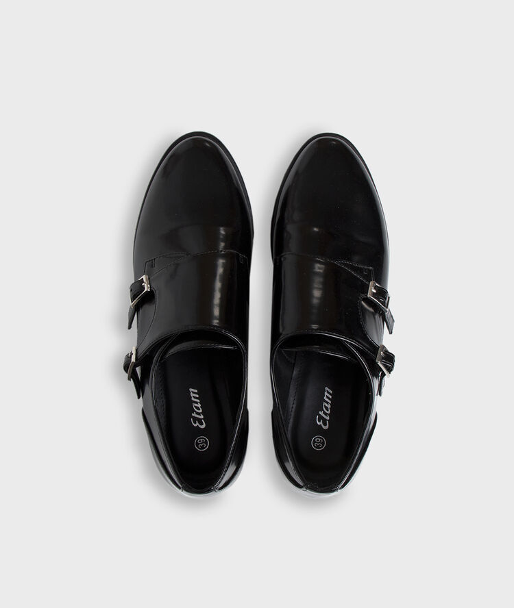 Derbies vernies à boucles noir.