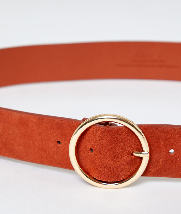 Ceinture boucle ronde en croûte de cuir brique.