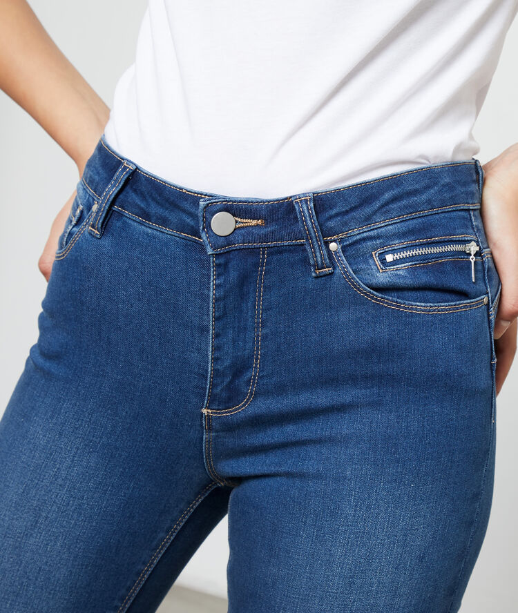 Jean slim effet push up brut.