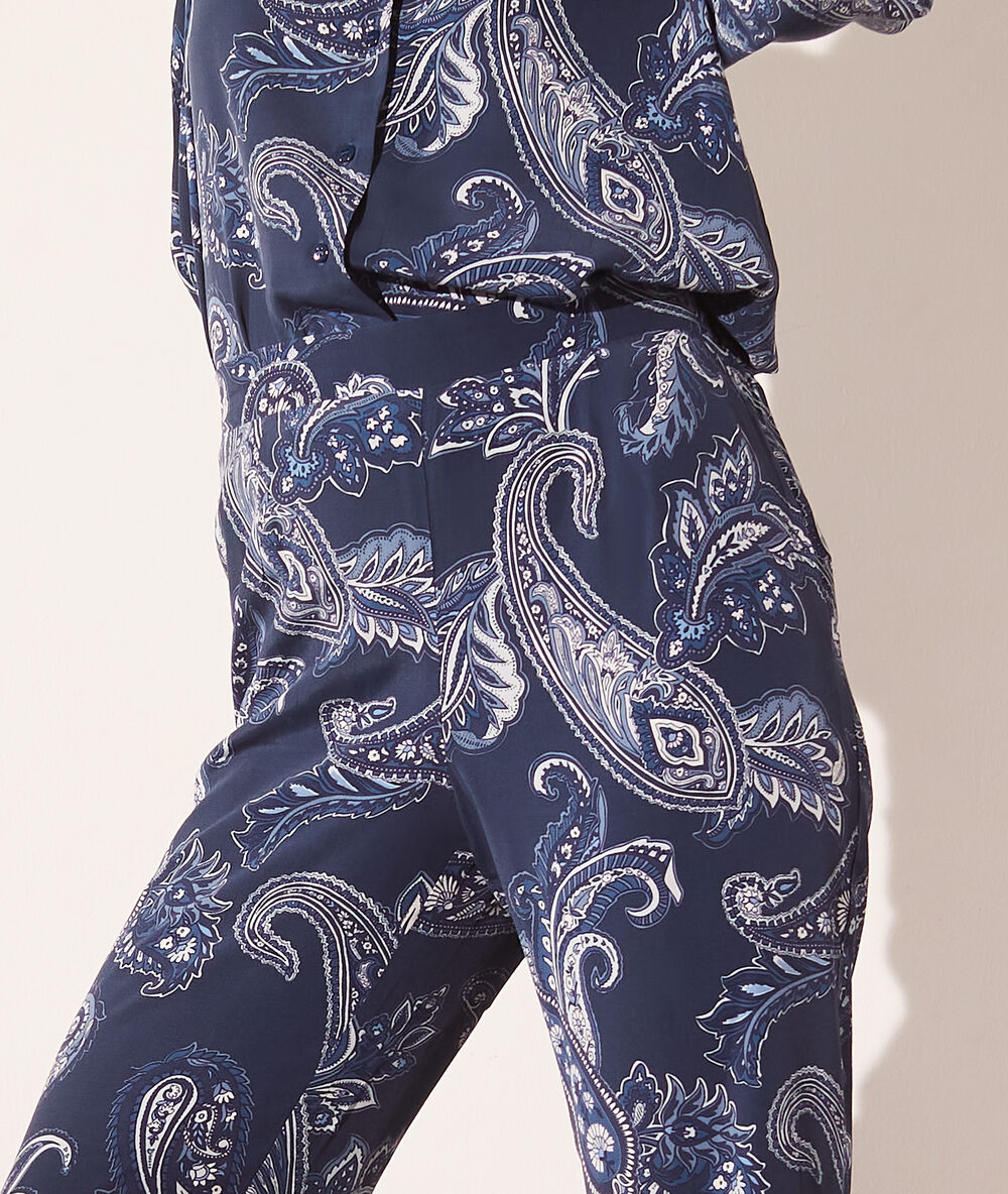Pantalon imprimé bandana bleu marine.