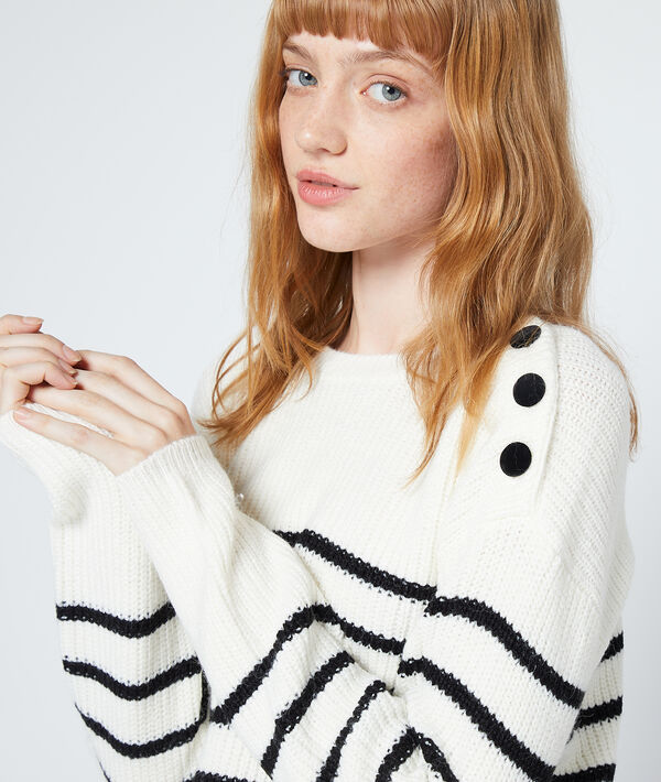Pull rayé en grosse maille ecru.