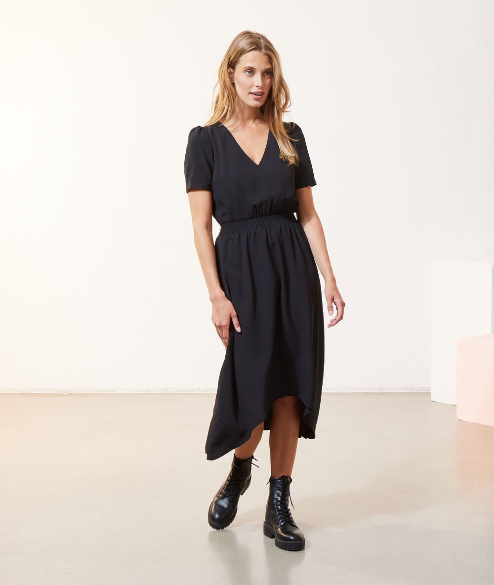 Robe longue manches courtes noir.