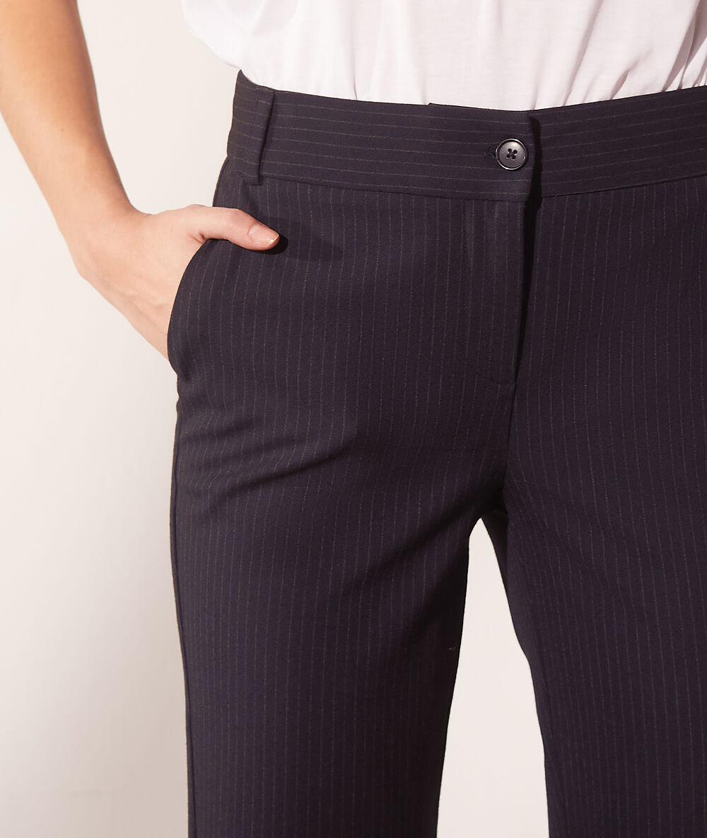 Pantalon à rayures 7/8 bleu marine.
