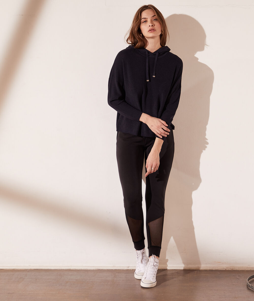 Sweat à capuche en maille éco-responsable marine.