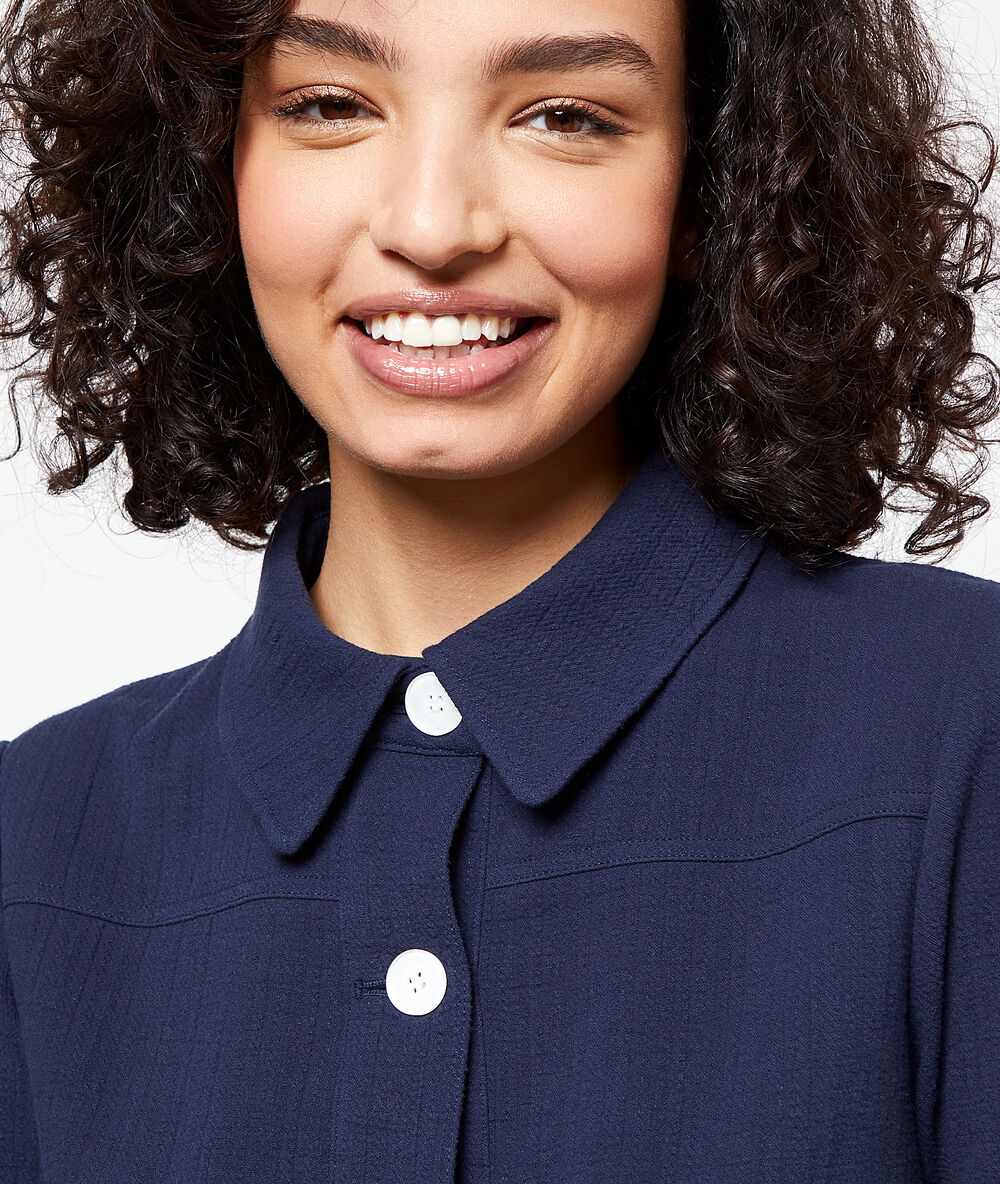 Veste unie en coton marine.