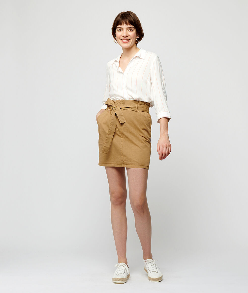 Chemise à rayures blush.