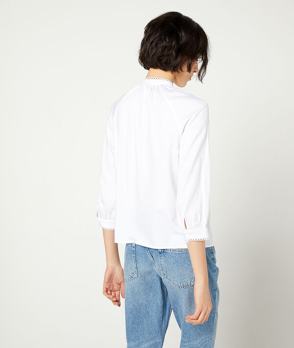 Blouse détails guipure Blouse détails guipure