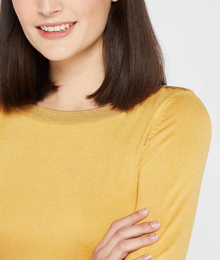 Pull col bateau en maille fine curry.