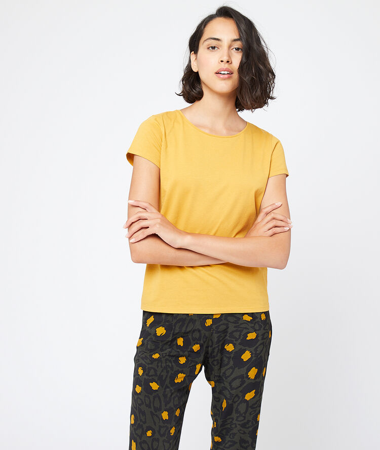 T-shirt col rond en coton ocre.
