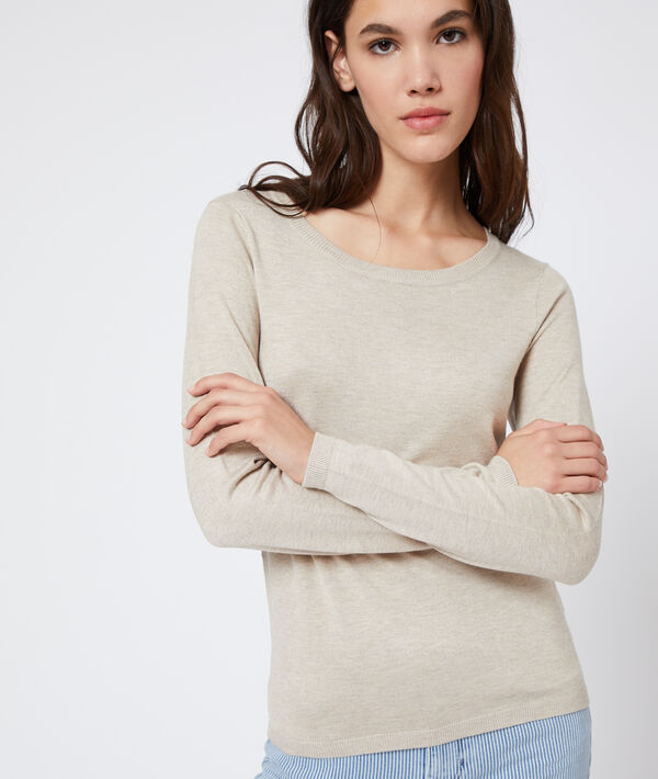 Pull col rond en maille fine sable.