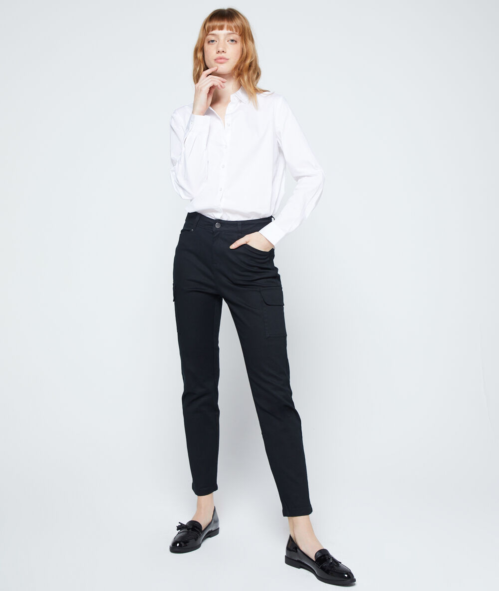 Chemisier en coton blanc.