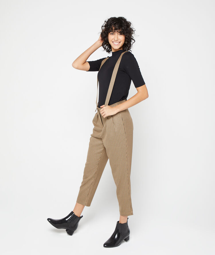 Pantalon carotte à bretelles noir.