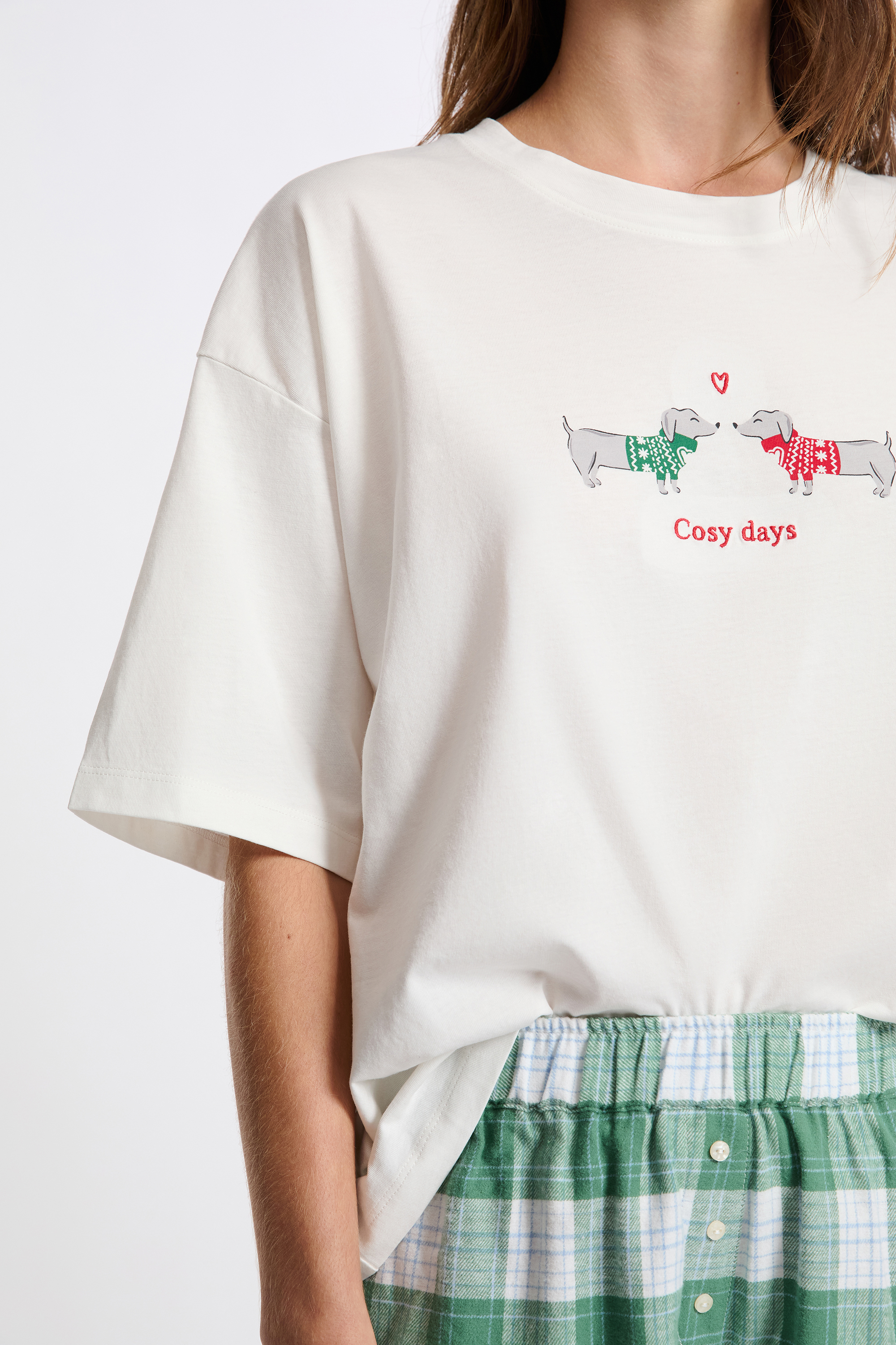 T-shirt Fille Blanc Avec Chien à Paillettes Uttam – 100% Coton, Taille 6-8 Ans