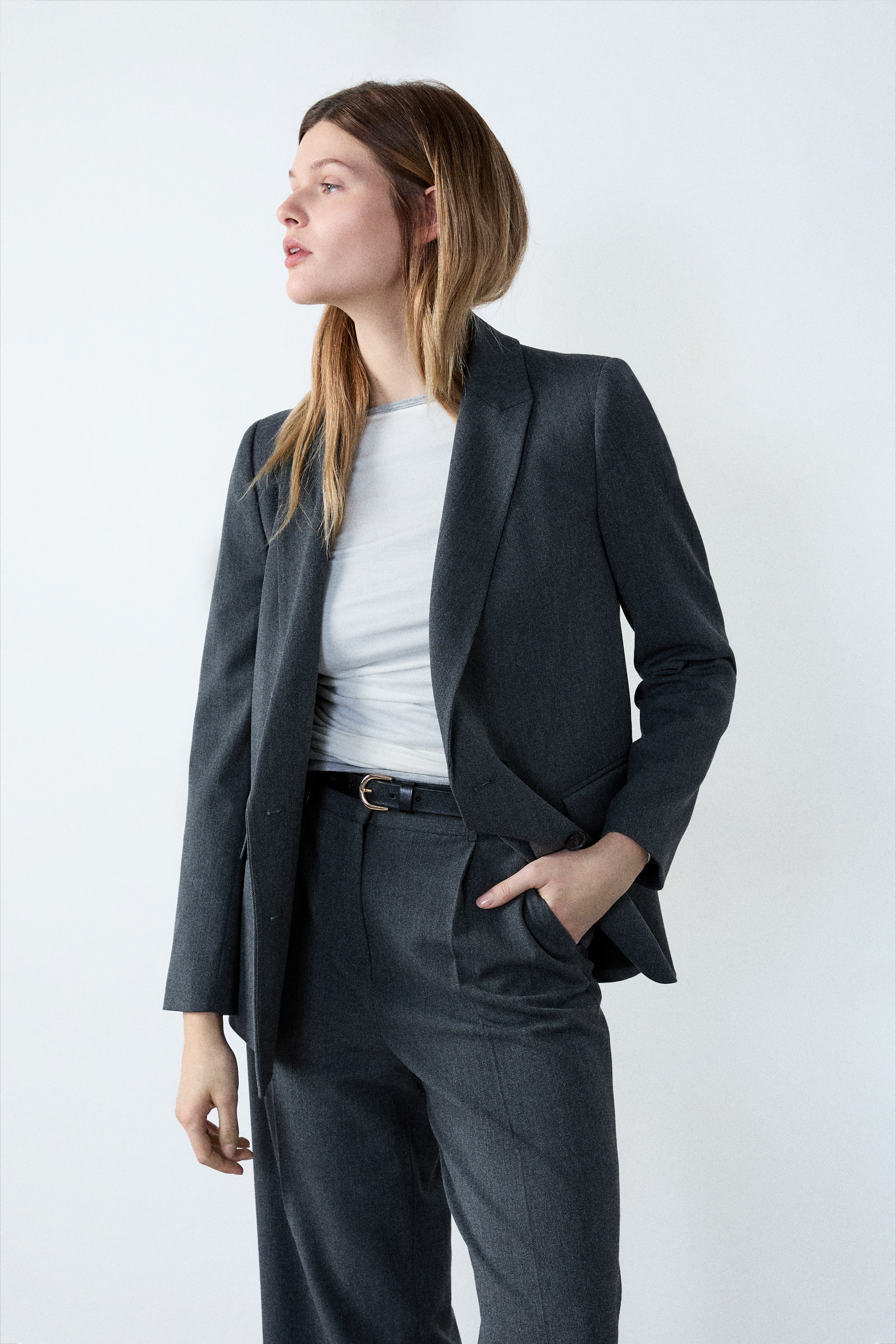 Veste de tailleur — comment composer un look parisien et trouver les pièces du vestiaire parisien