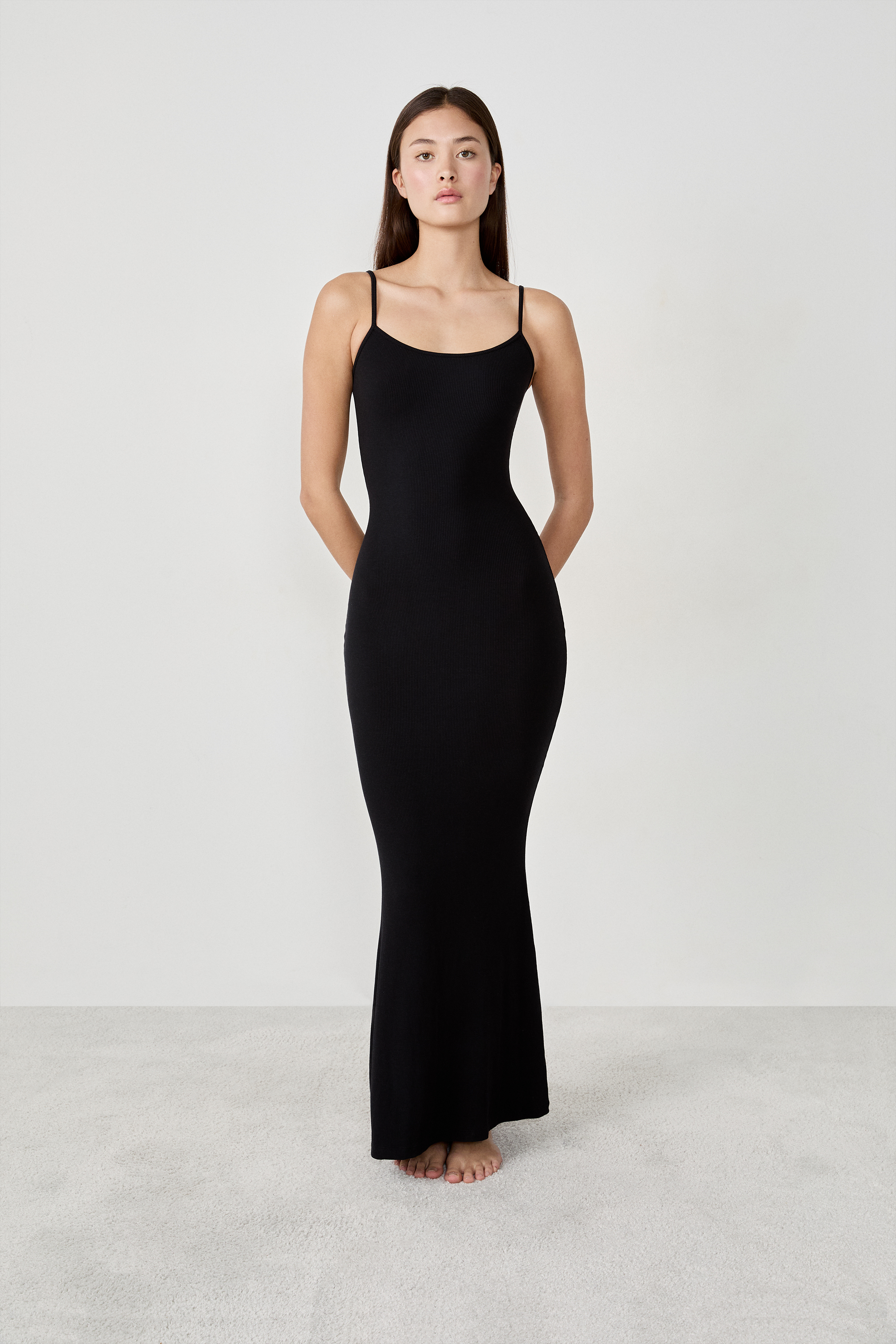 Sans Manches Etam Robe Longue Noire Robe Longue En Maille Côtelée