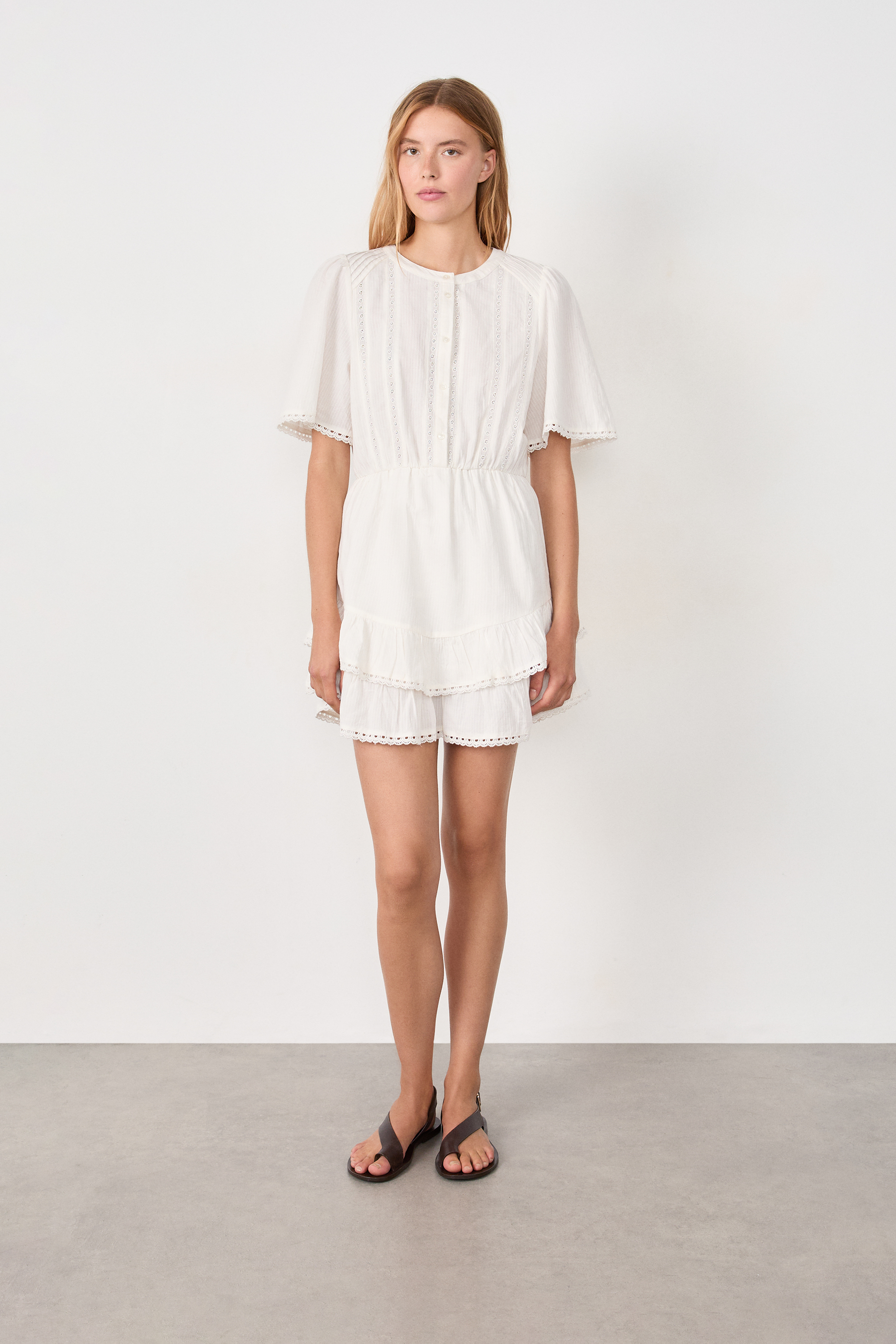 Robe en coton avec broderie