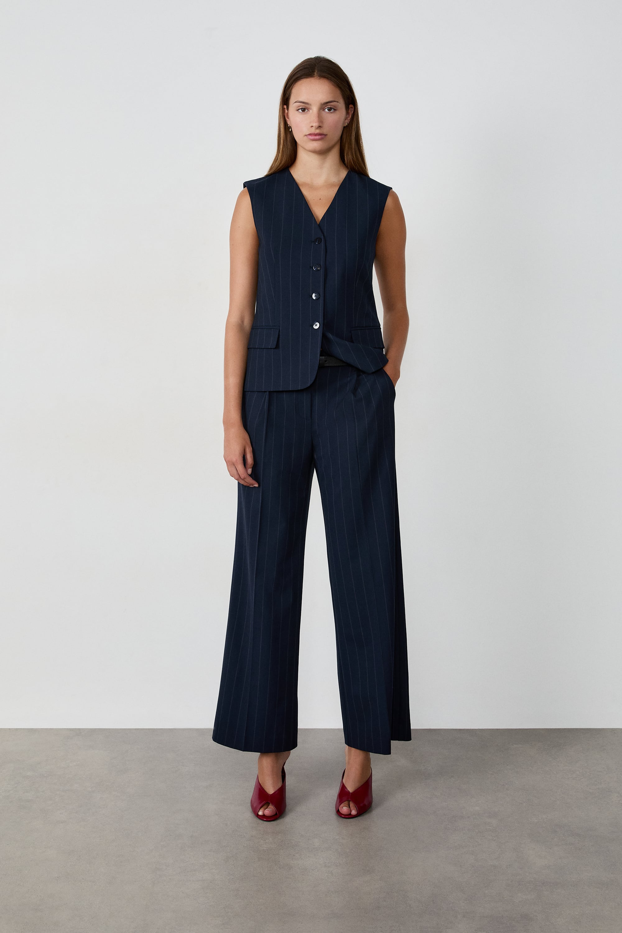 Pantalon Femme Noir à Rayures Verticales ETAM - Taille 44 - Occasion Très Bon État (Comme Neuf)