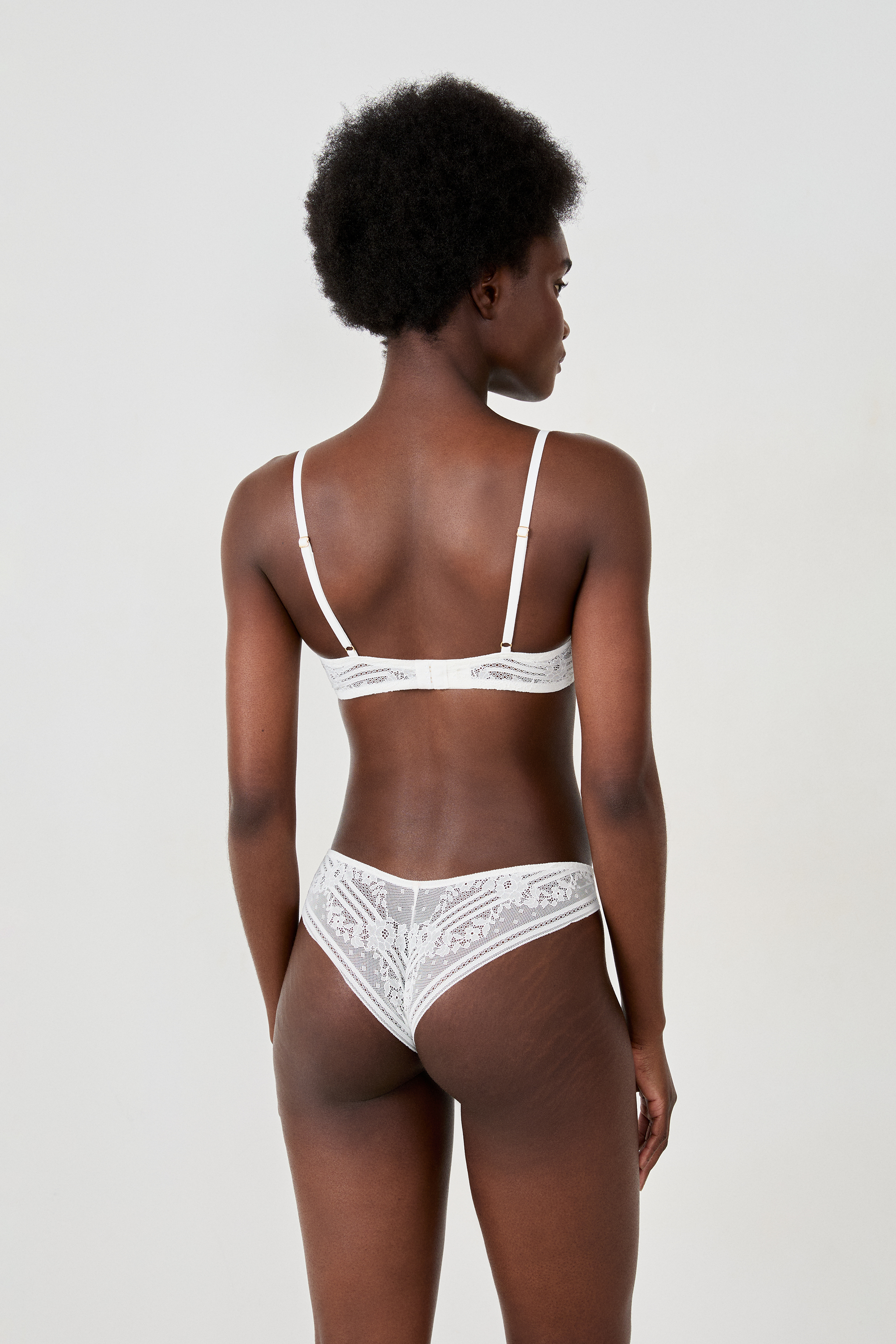 Soutien-gorge à Balconnet Belcor - Taille FR 95B / EU 80B / UK 36B - Blanc Crème - Neuf Avec étiquettes