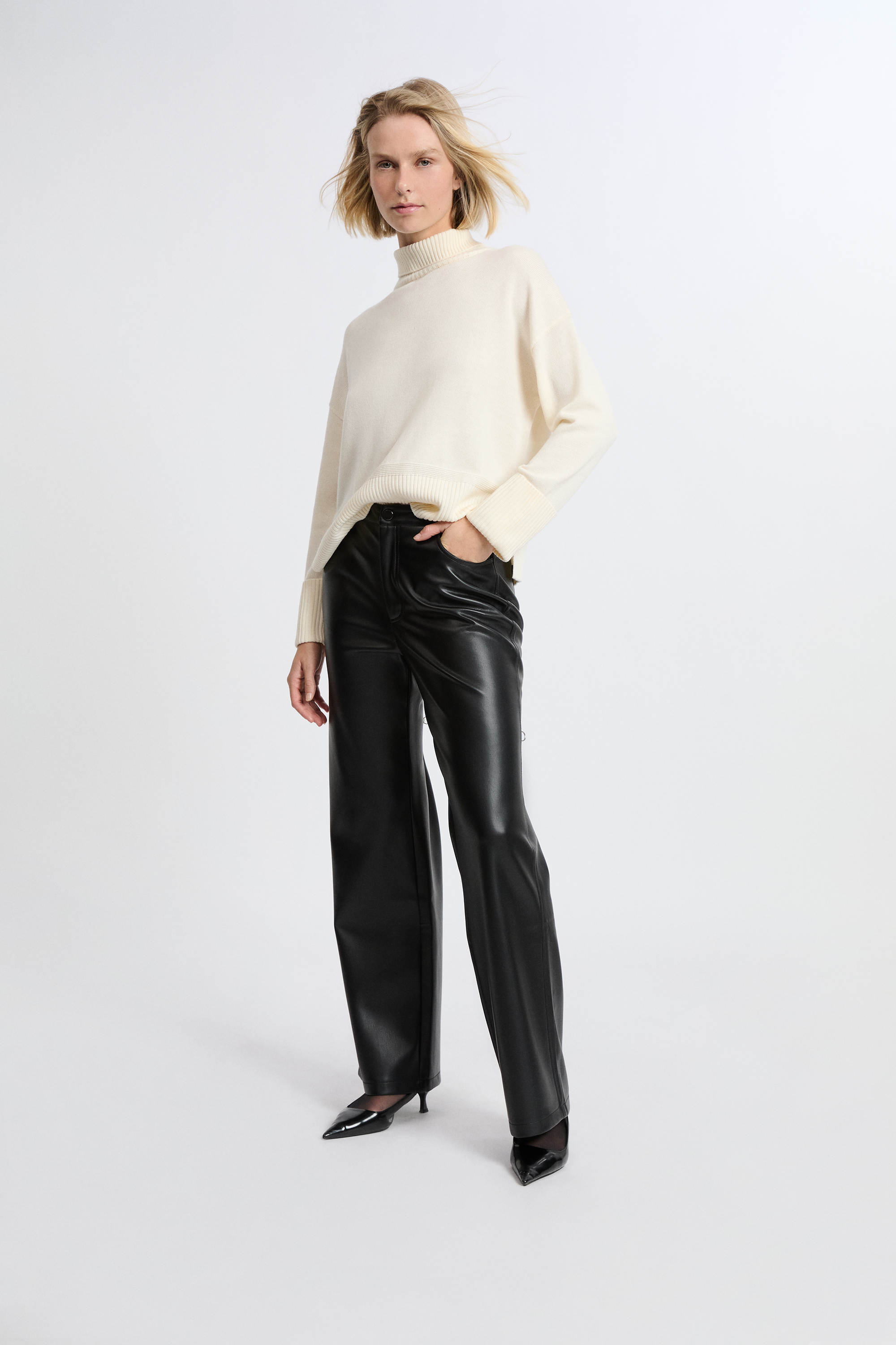 Pantalon élégant René Derhy Noir Avec Faux Diamants Côtés - Taille M Neuf Avec étiquettes