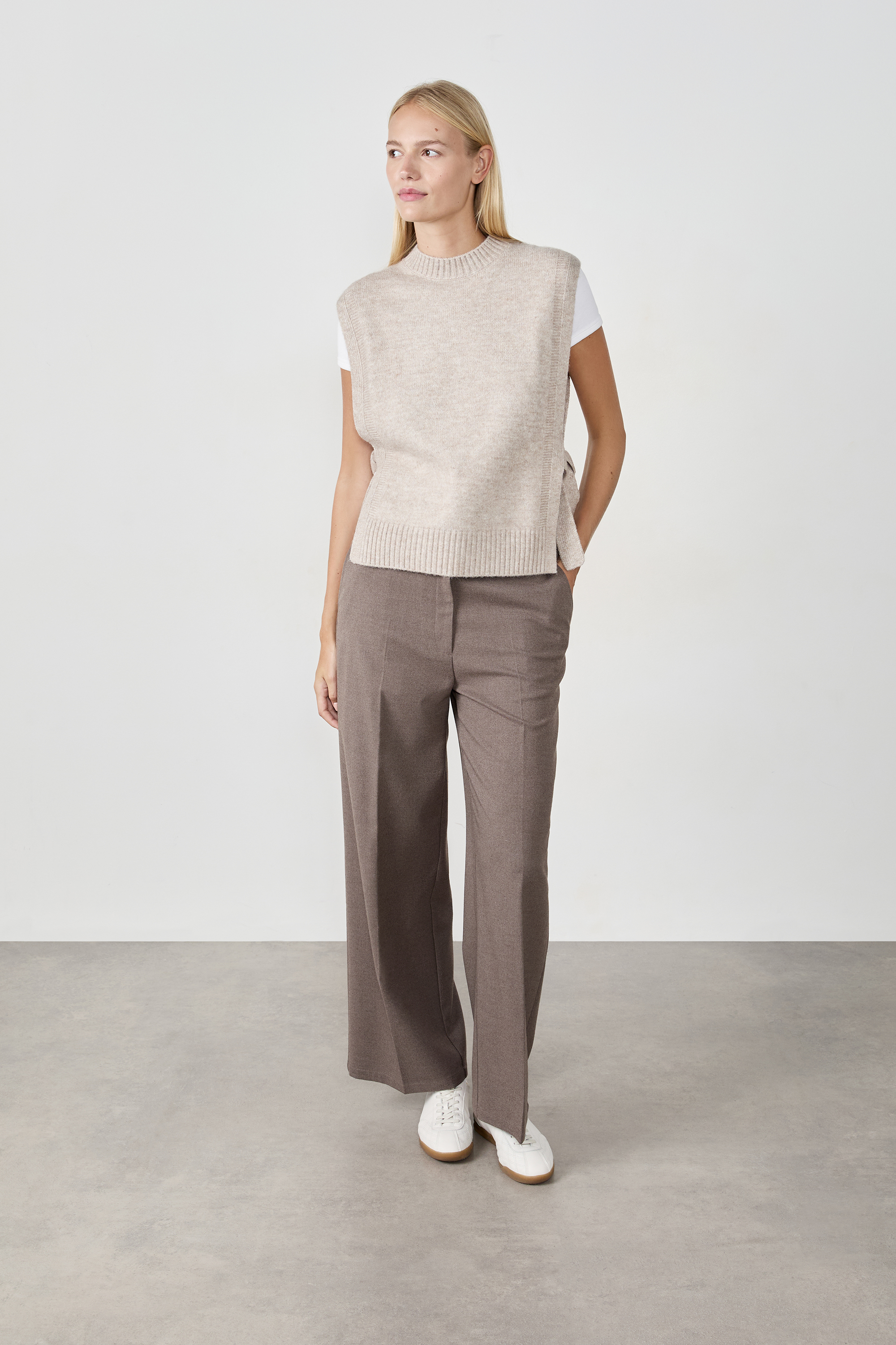 Pull Sans Manches à Bouclettes Beige - Taille M/L - Marque Boutique Parisienne - Occasion TB